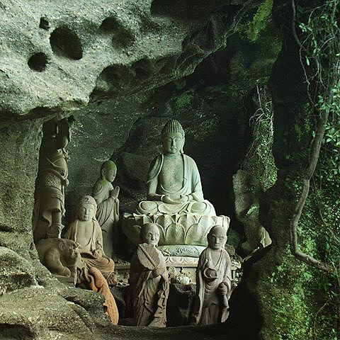 洞窟　仏像